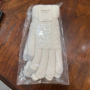 Fenely Cream Knit Gloves